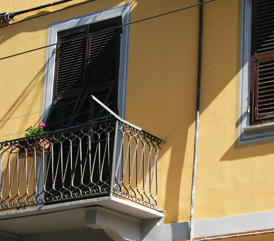 T T House Villa La Spezia Bagian luar foto